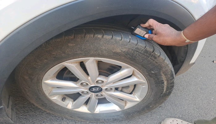 2016 Hyundai Creta SX PLUS 1.6 DIESEL, Diesel, Manual, 1,18,219 km, tyre