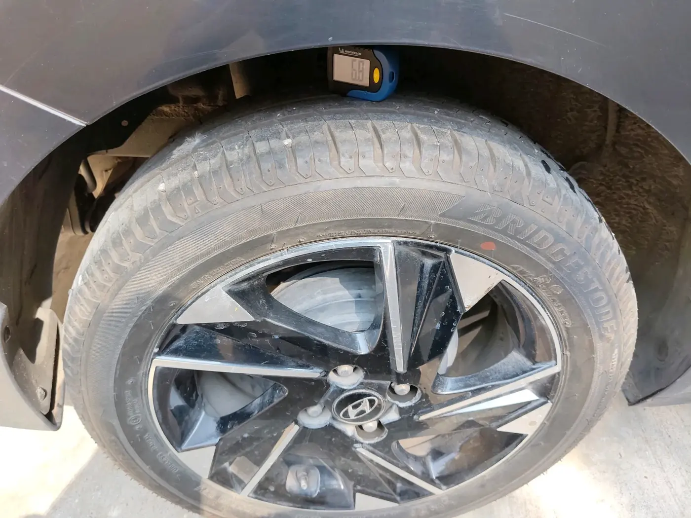2022 Hyundai Verna SX (O) 1.5 VTVT IVT, Petrol, Automatic, 33,547 km, tyre