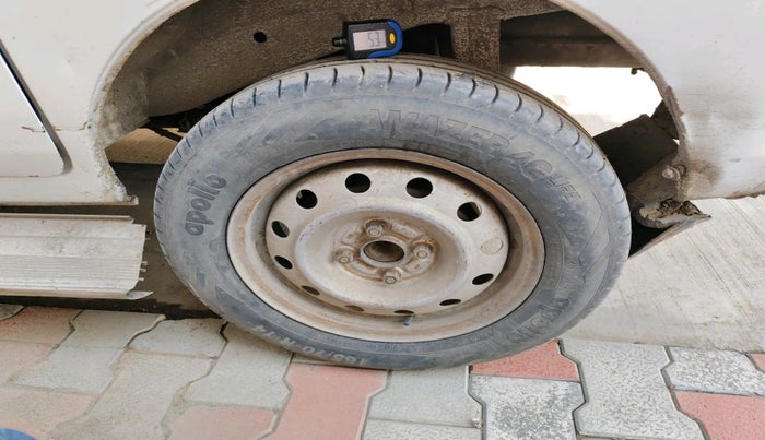 2011 Maruti Eeco 5 STR WITH A/C+HTR CNG, Petrol, Manual, 2,23,530 km, tyre