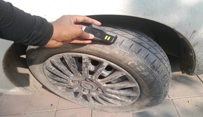 2020 Maruti Celerio VXI CNG, Petrol, Manual, 86,899 km, tyre