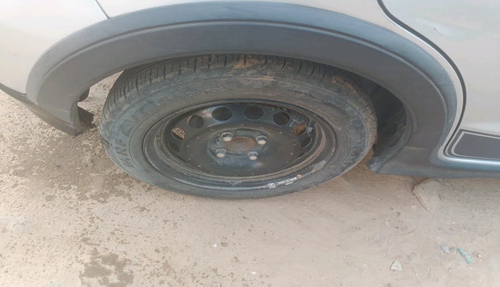 2018 Ford FREESTYLE TREND 1.5 DIESEL, Diesel, Manual, 2,01,222 km, tyre