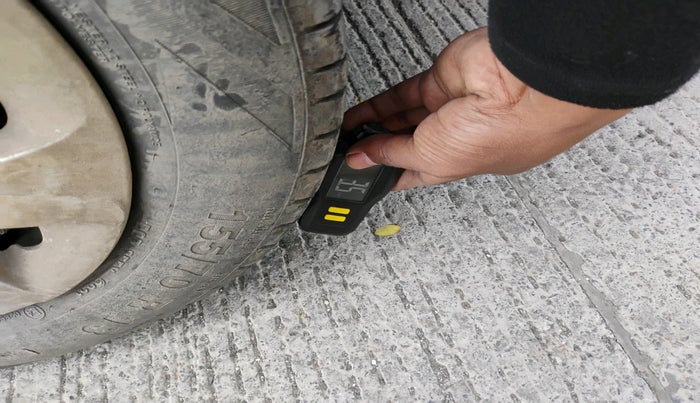 2017 Hyundai Eon MAGNA +, Petrol, Manual, 43,346 km, tyre