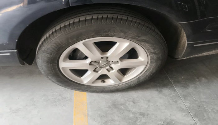 2013 Audi Q7 3.0 TDI QUATTRO, Diesel, Automatic, 98,648 km, tyre