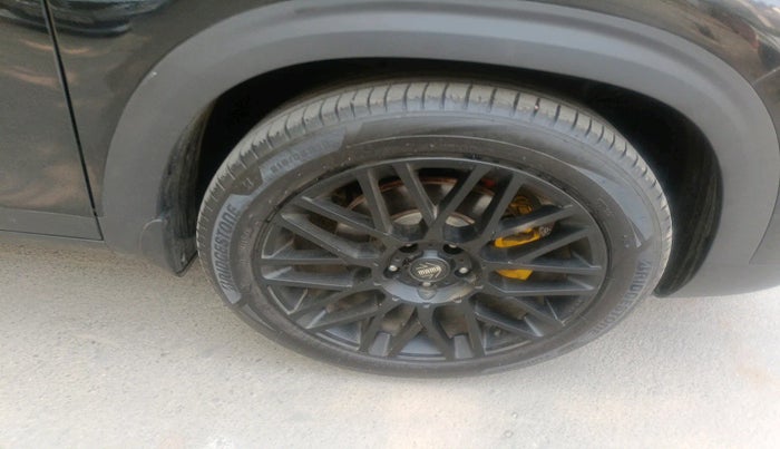 2025 KIA SELTOS HTX (O) 1.5 Petrol iVT, Petrol, Automatic, 12,148 km, tyre