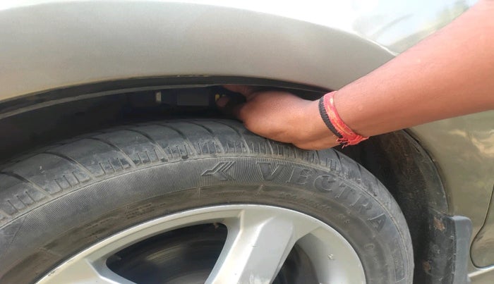 2011 Honda City 1.5L I-VTEC V MT, Petrol, Manual, 1,05,514 km, tyre