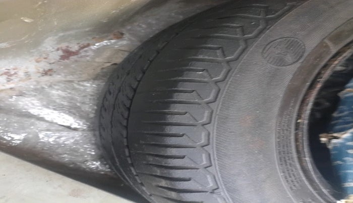 2011 Honda City 1.5L I-VTEC V MT, Petrol, Manual, 1,05,514 km, tyre