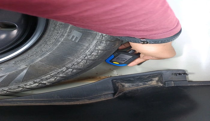 2020 Maruti Swift ZXI PLUS, Petrol, Manual, 82,446 km, tyre