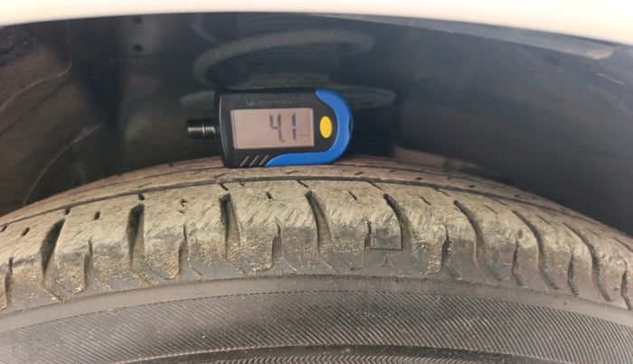 2020 Maruti Swift ZXI PLUS, Petrol, Manual, 82,446 km, tyre