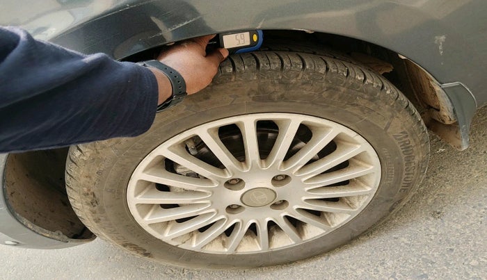 2016 Tata Zest XT PETROL, Petrol, Manual, 1,07,374 km, tyre