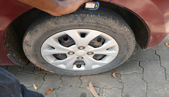 2013 Hyundai Grand i10 SPORTZ 1.2 KAPPA VTVT, Petrol, Manual, 1,24,965 km, tyre