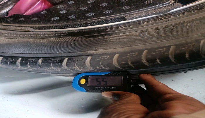 2020 Maruti Vitara Brezza LDI, Diesel, Manual, 1,28,103 km, tyre