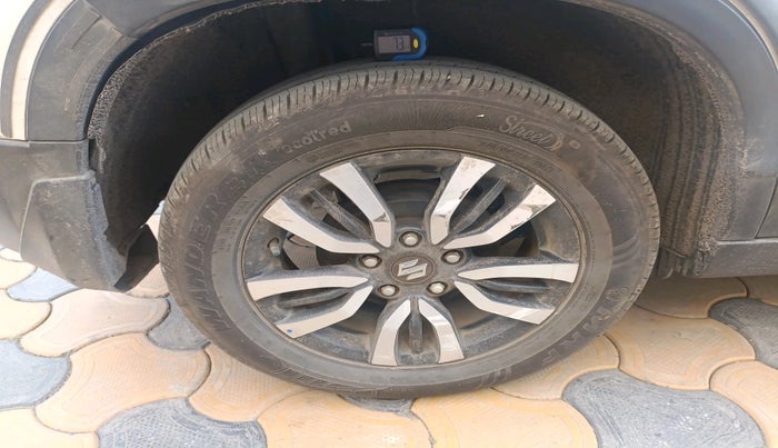 2020 Maruti Vitara Brezza LDI, Diesel, Manual, 1,28,103 km, tyre