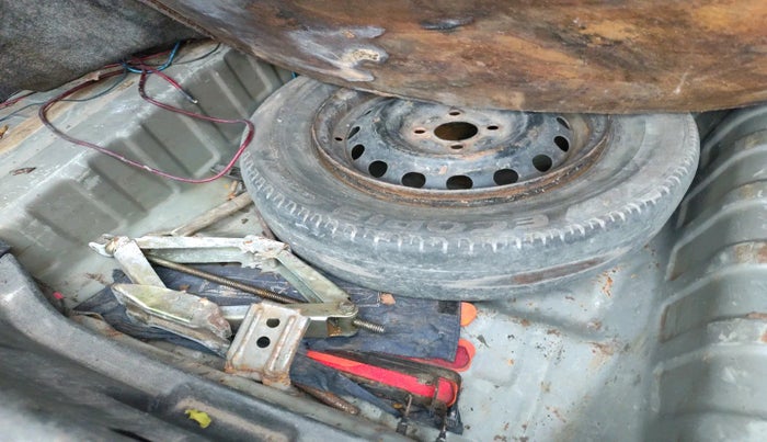 2012 Nissan Sunny XL, Petrol, Manual, 87,656 km, tyre