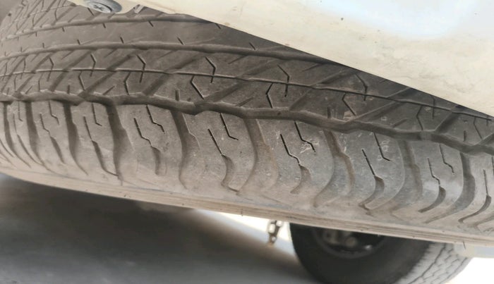 2015 Toyota Fortuner 3.0 4X2 MT, Diesel, Manual, 1,21,050 km, tyre