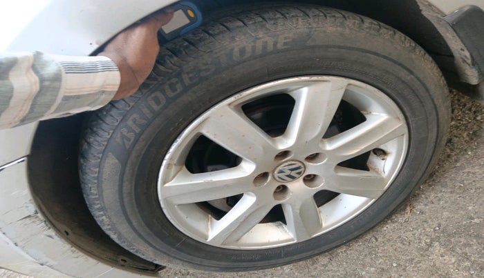 2011 Volkswagen Polo HIGHLINE1.2L, Petrol, Manual, 56,693 km, tyre