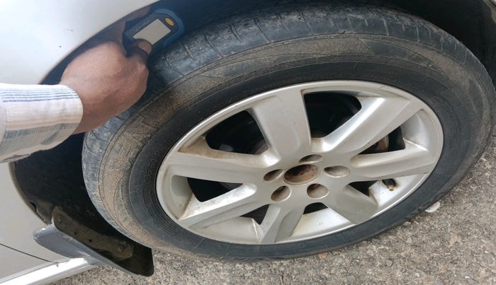 2011 Volkswagen Polo HIGHLINE1.2L, Petrol, Manual, 56,693 km, tyre