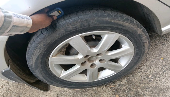 2011 Volkswagen Polo HIGHLINE1.2L, Petrol, Manual, 56,693 km, tyre