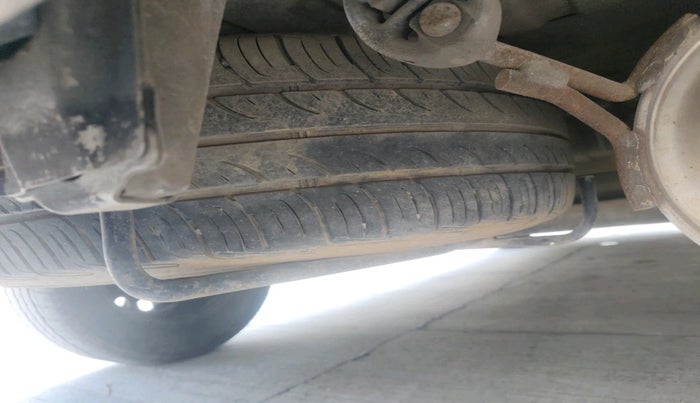 2013 Maruti Ertiga VXI, Petrol, Manual, 80,460 km, tyre