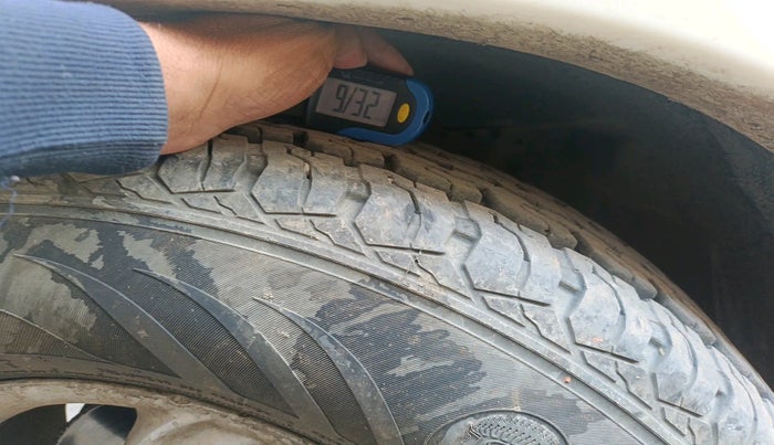 2010 Mahindra Scorpio VLX 2WD BS-III, Diesel, Manual, 89,241 km, tyre