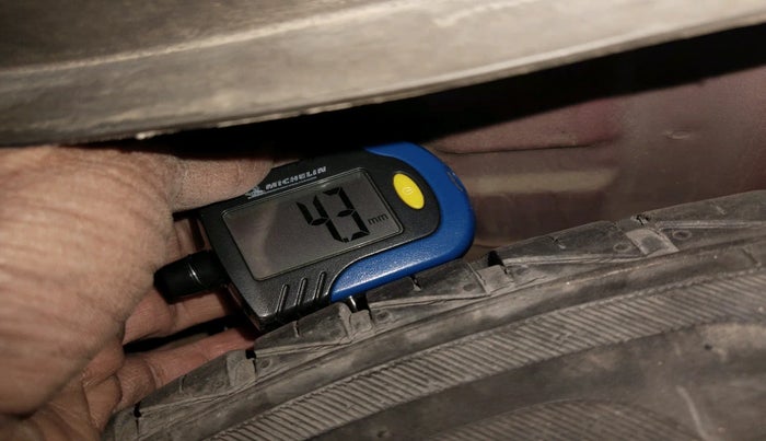 2011 Hyundai i10 MAGNA 1.2, Petrol, Manual, 56,144 km, tyre