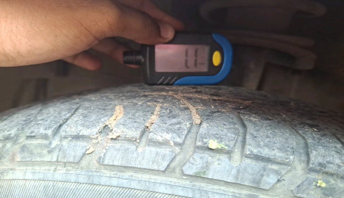 2011 Toyota Etios G, Petrol, Manual, 67,591 km, tyre