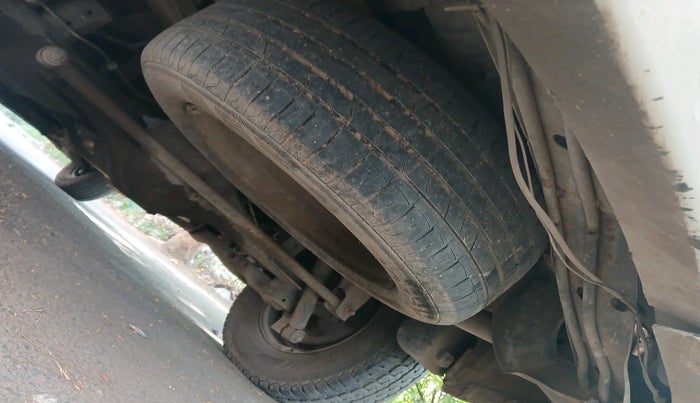 2013 Mahindra Xylo D4, Diesel, Manual, 2,82,461 km, tyre