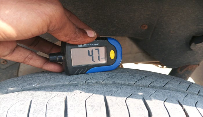 2016 Maruti Wagon R 1.0 LXI CNG, Petrol, Manual, 85,974 km, tyre