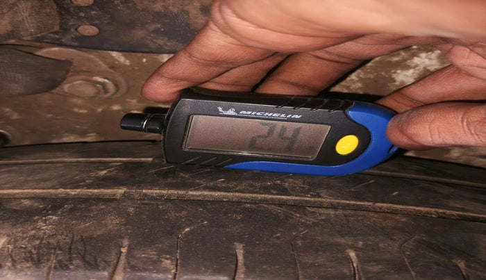 2016 Maruti Wagon R 1.0 LXI CNG, Petrol, Manual, 85,974 km, tyre