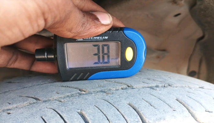 2016 Maruti Wagon R 1.0 LXI CNG, Petrol, Manual, 85,974 km, tyre