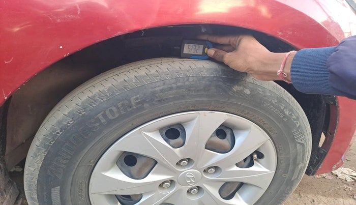 2015 Hyundai Elite i20 SPORTZ 1.2, Petrol, Manual, 1,31,546 km, tyre