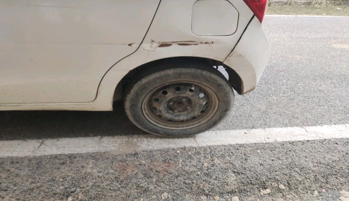 2017 Maruti Celerio VXI CNG, Petrol, Manual, 1,98,007 km, tyre