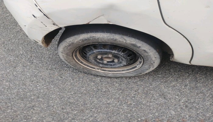 2017 Maruti Celerio VXI CNG, Petrol, Manual, 1,98,007 km, tyre