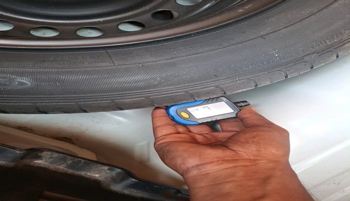 2023 KIA SONET HTK 1.2, Petrol, Manual, 61,778 km, tyre