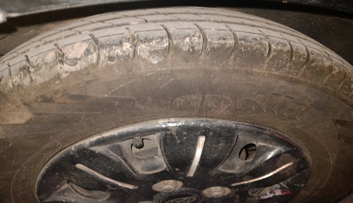 2010 Hyundai i10 SPORTZ 1.2, Petrol, Manual, 1,15,249 km, tyre