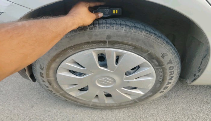 2014 Maruti Swift VXI, Petrol, Manual, 50,883 km, tyre