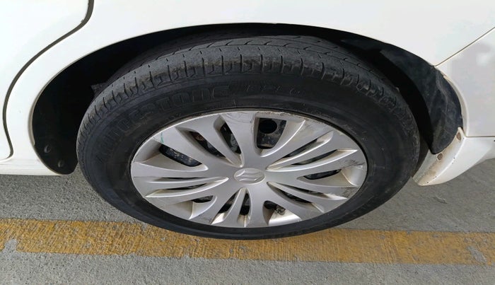 2015 Maruti Ertiga VXI, Petrol, Manual, 71,561 km, tyre