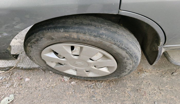 2021 Maruti Eeco 5 STR AC CNG, Petrol, Manual, 85,385 km, tyre