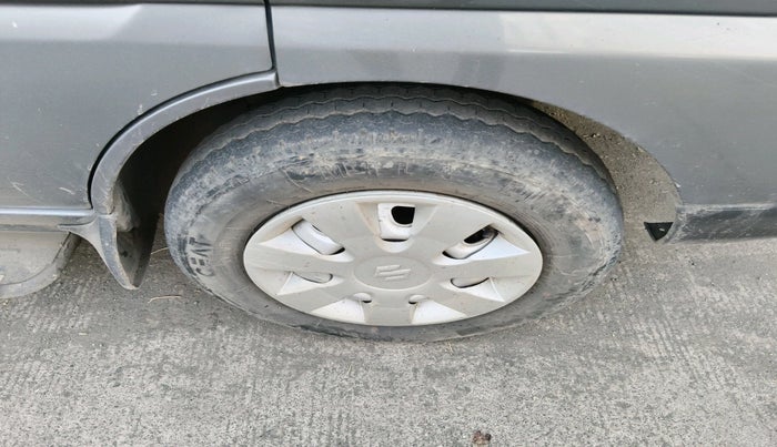 2021 Maruti Eeco 5 STR AC CNG, Petrol, Manual, 85,385 km, tyre