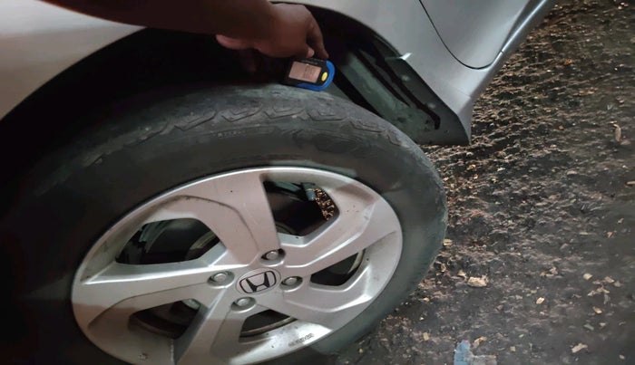 2016 Honda City 1.5L I-VTEC V MT, Petrol, Manual, 1,24,005 km, tyre