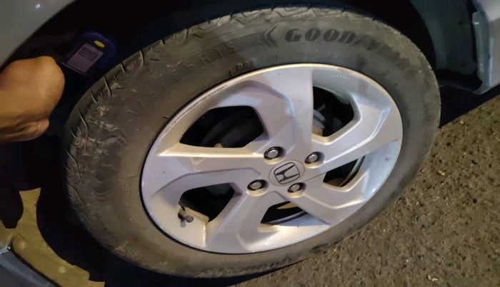 2016 Honda City 1.5L I-VTEC V MT, Petrol, Manual, 1,24,005 km, tyre