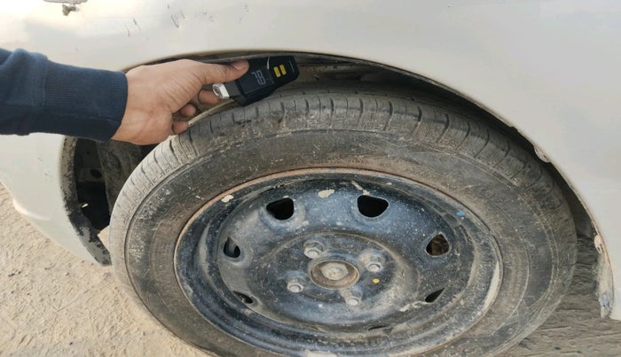 2011 Maruti Zen Estilo VXI, Petrol, Manual, 63,856 km, tyre