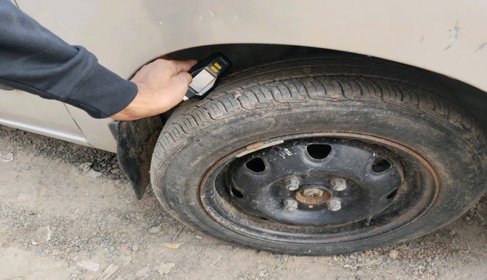 2011 Maruti Zen Estilo VXI, Petrol, Manual, 63,856 km, tyre