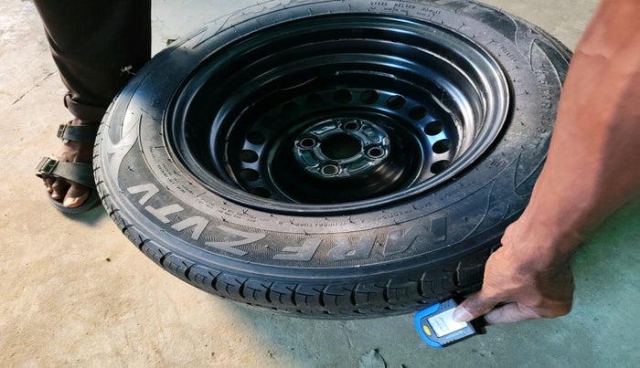 2017 Honda Jazz 1.2L I-VTEC SV, Petrol, Manual, 41,760 km, tyre