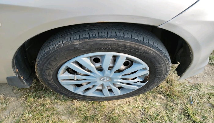 2013 Honda Amaze 1.2L I-VTEC E, Petrol, Manual, 88,736 km, tyre