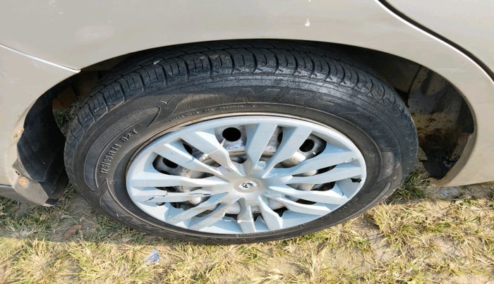 2013 Honda Amaze 1.2L I-VTEC E, Petrol, Manual, 88,736 km, tyre