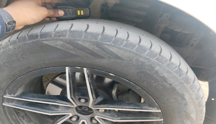 2019 Mahindra MARAZZO M2 8 STR, Diesel, Manual, 1,76,639 km, tyre