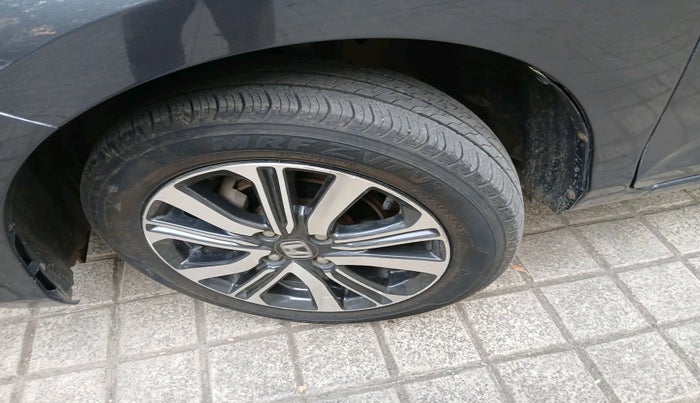 2022 Honda Amaze 1.2L I-VTEC VX CVT, Petrol, Automatic, 22,089 km, tyre