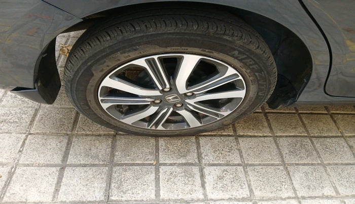 2022 Honda Amaze 1.2L I-VTEC VX CVT, Petrol, Automatic, 22,089 km, tyre