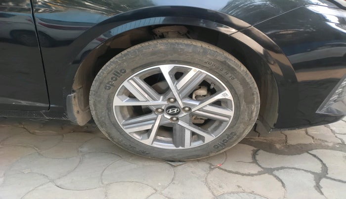 2024 Hyundai Verna SX (O) 1.5 MPI MT, Petrol, Manual, 41,242 km, tyre