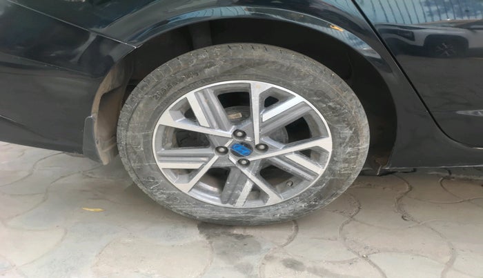 2024 Hyundai Verna SX (O) 1.5 MPI MT, Petrol, Manual, 41,242 km, tyre